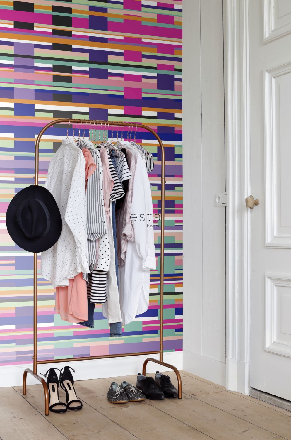 wall mural graphic design pink, purple, blue and black 158915